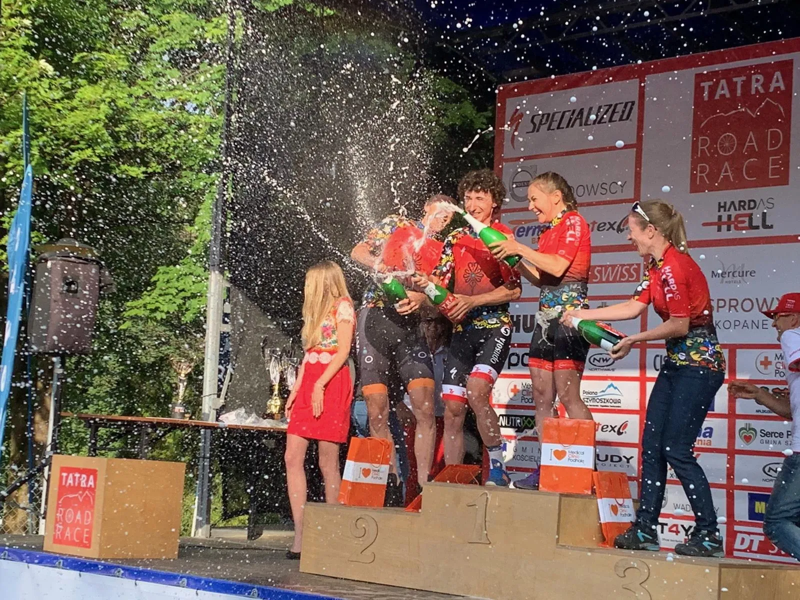 Szampan na podium Tatra Road Race 2019